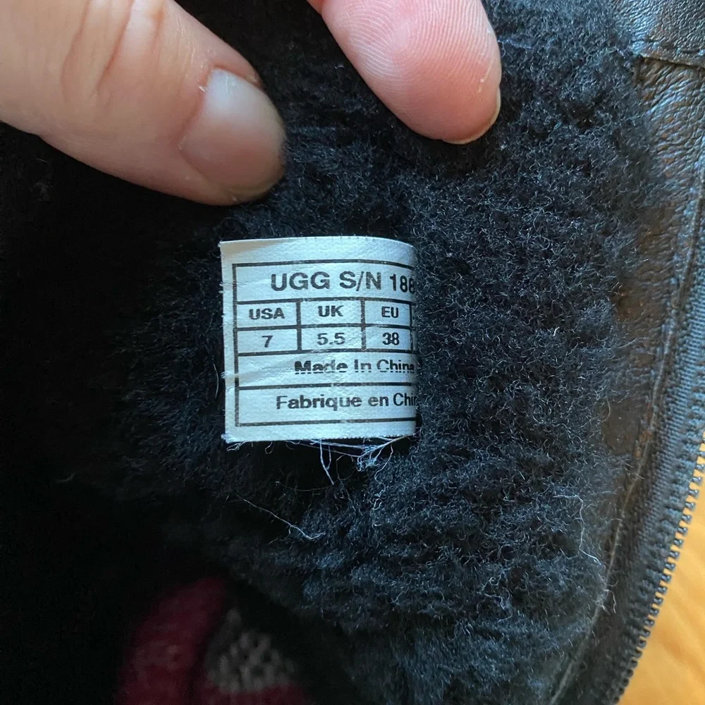 UGG Classic Boots - Picture 9 of 16